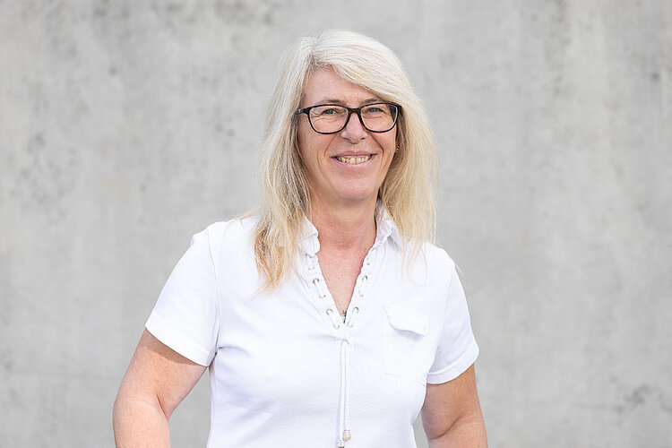 Portraitfoto von Monika Remensberger